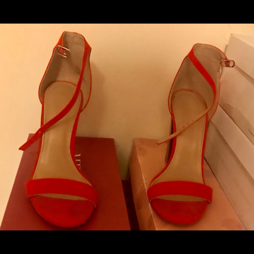 CHECK OUT MY CLOSET